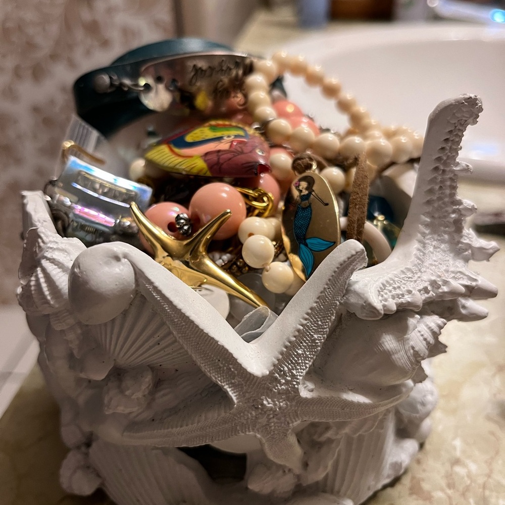 Sold - Picture 3 of 7